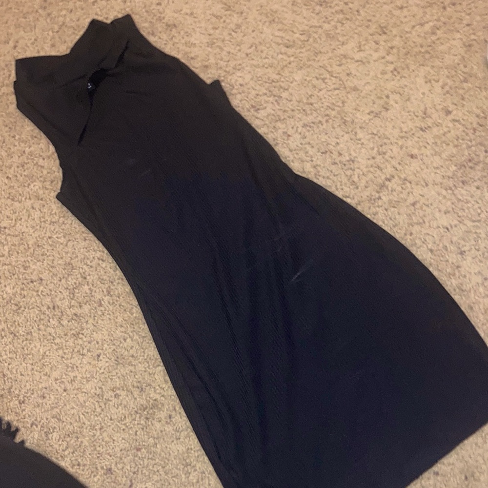 H&M tight-fit black dress